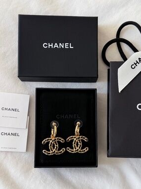 Chanel CC Logo Black Lambskin Leather Chain Dangle Stud Earrings